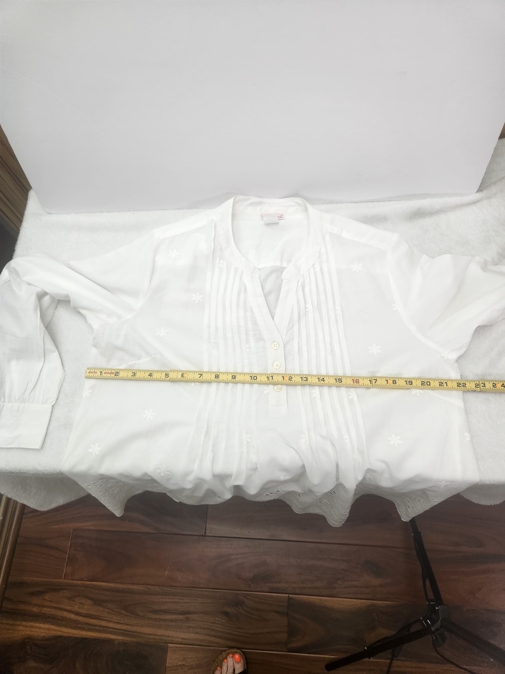 Women's White Eyelet Tunic Top - Lightweight Beach Shirt Size L 100% Cotton - Picture 12 of 13